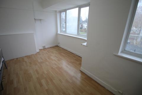 2 bedroom maisonette to rent, Shaftesbury Avenue, Harrow HA2