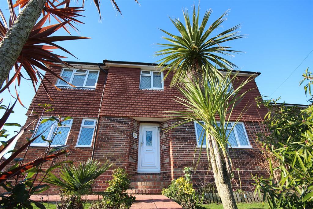Eldred Avenue, Westdene, Brighton 4 bed detached house £600,000