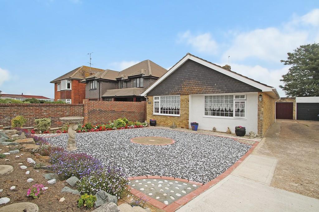 Old Salts Farm Road, Lancing BN15 8JD 2 bed detached bungalow £365,000