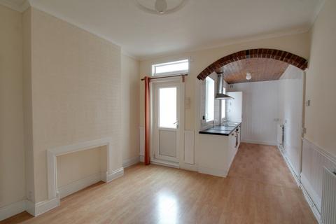 2 bedroom terraced house to rent, Duncan Road, Leicester