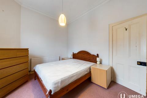 2 bedroom flat to rent, MacDowall Road, Newington, Edinburgh, EH9