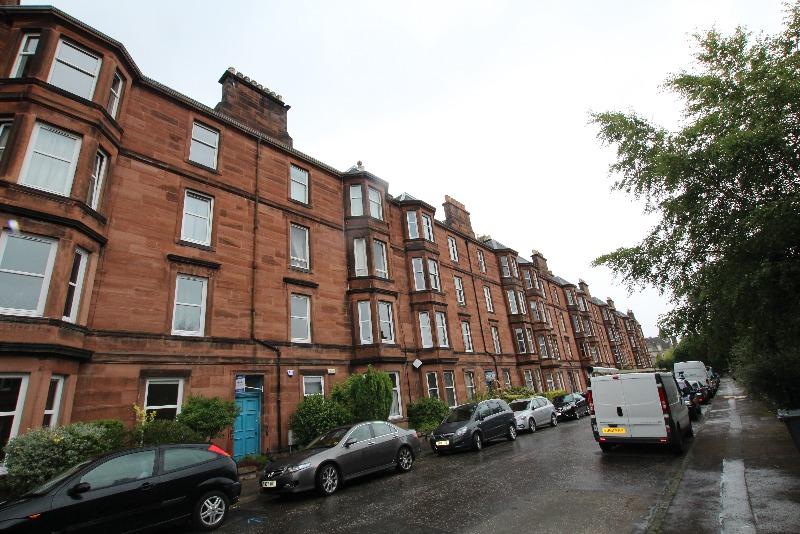 MacDowall Road, Newington, Edinburgh, EH9 3ED 2 bed flat £1,175 pcm