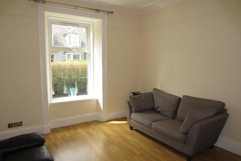 2 bedroom ground floor maisonette to rent, Thomson Street, Ground Floor Right, AB25