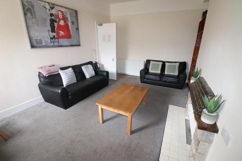 3 bedroom flat to rent, Clifton Road, Aberdeen, AB24