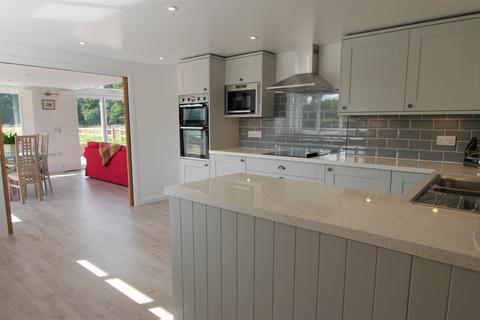 4 bedroom barn conversion to rent, Marles Lane, The Haven, Billingshurst, RH14