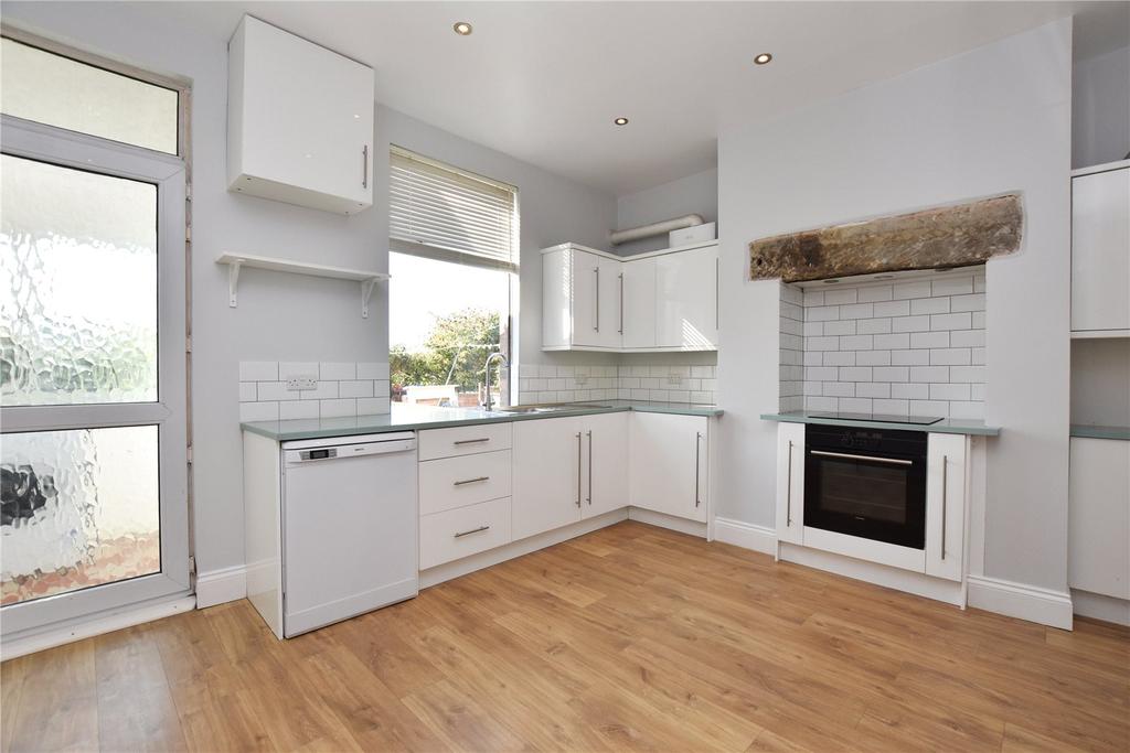Middleton Avenue, Rothwell, Leeds, West Yorkshire 2 bed terraced house