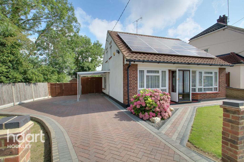 Hawkwell Road, Hockley 4 bed chalet £375,000