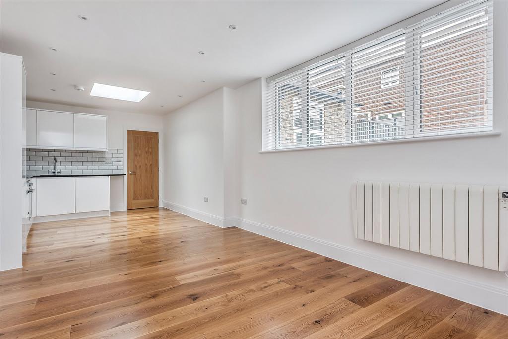 Apartment in Islington - View 3