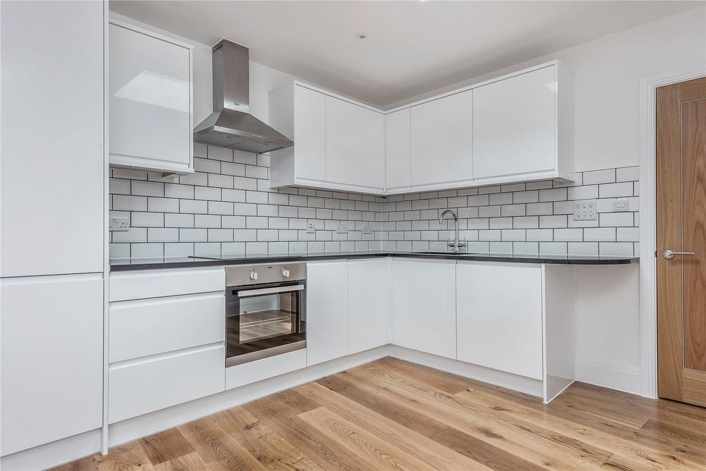 Apartment in Islington - More