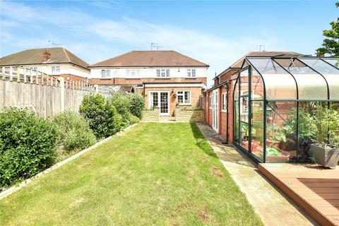 113 Queens Walk, Ruislip, HA4 0NW
