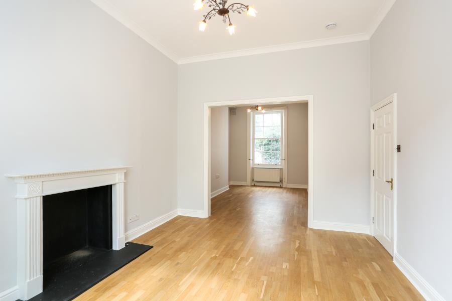 Cathcart Road, Kensington, London SW10 6 bed terraced house to rent £