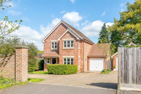 4 bedroom detached house to rent, Napper Close, Ascot, Berkshire