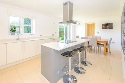 4 bedroom detached house to rent, Napper Close, Ascot, Berkshire