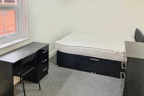 1 bedroom in a house share to rent, Heathville Road, Kingsholm, Gloucester