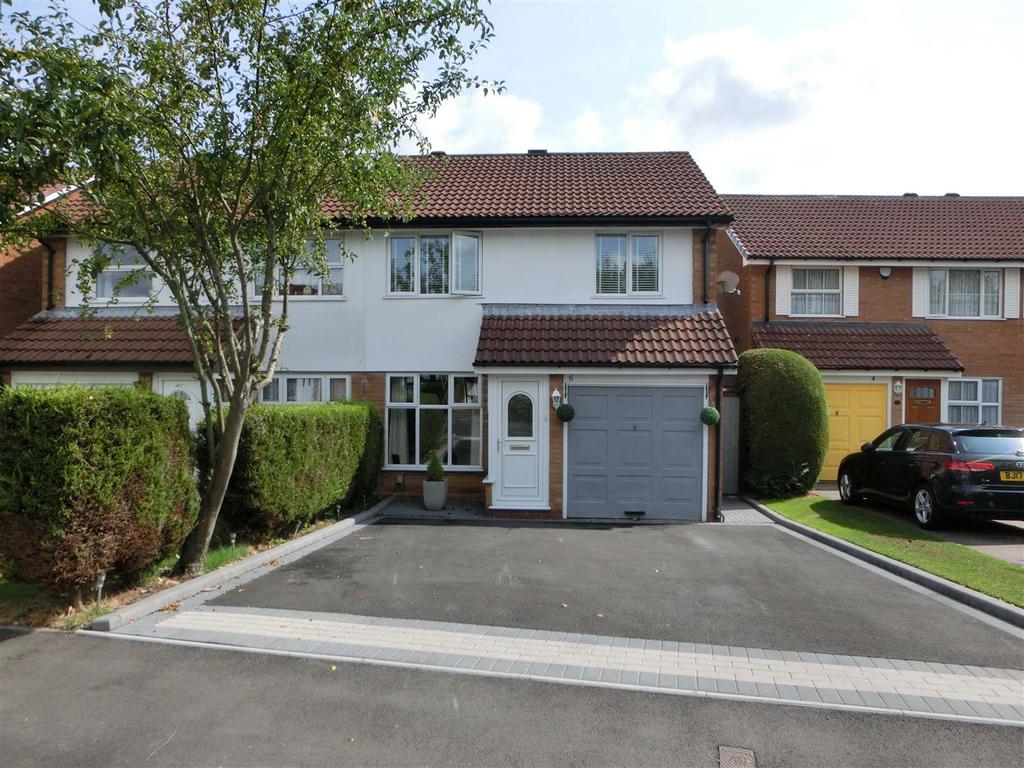 Heycott Grove, Kings Norton, Birmingham 3 bed semidetached house £219,950