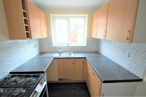 2 bedroom terraced house to rent, Shorrock Lane, Mill Hill, Blackburn