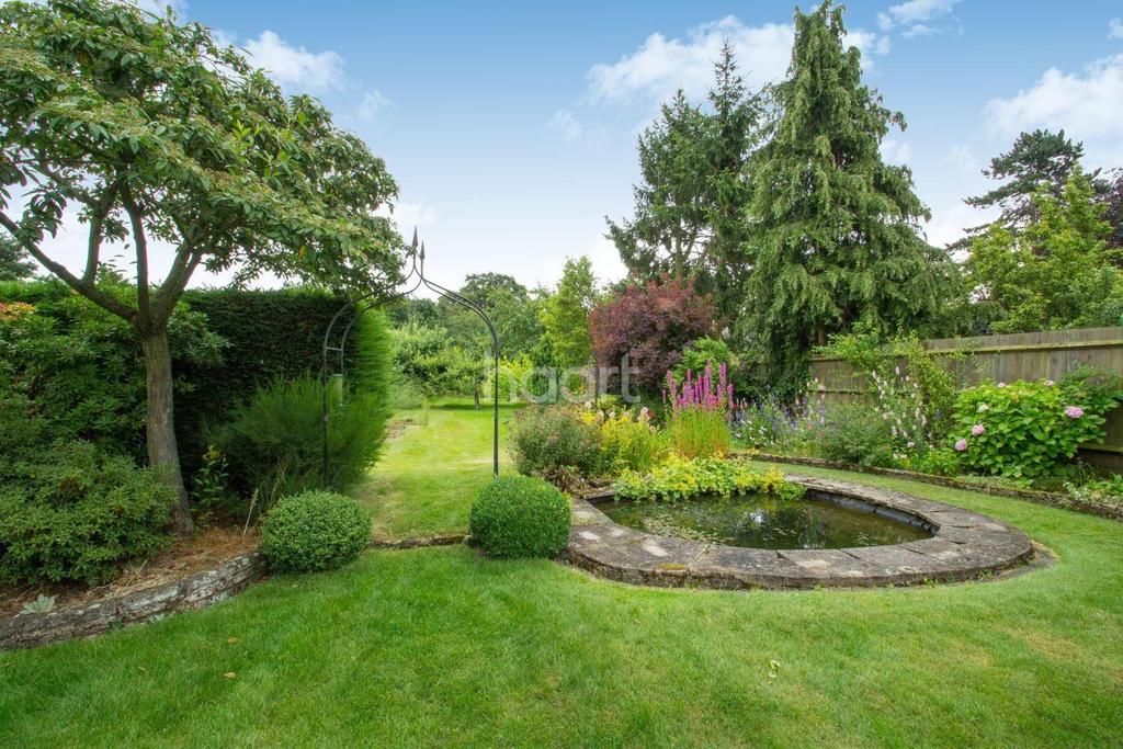 Chelmerton Avenue, Chelmsford 4 bed detached house £685,000