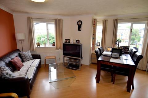 2 bedroom flat to rent, Myddleton Avenue, London, N4 Awaiting New Photographs