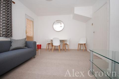 2 bedroom terraced house to rent, Mitford Road, Upper Holloway