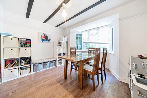 19 South Drive, Ruislip, HA4 8EU