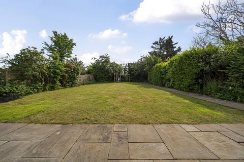 19 South Drive, Ruislip, HA4 8EU