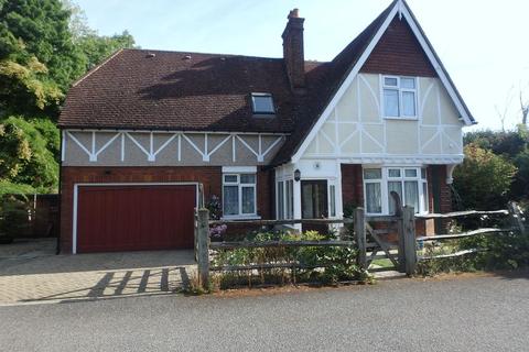 Rona Maclean Close Epsom Surrey 4 Bed Detached House 690 000