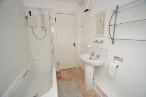 2 bedroom flat to rent, Weavers Way, Tillicoultry FK13