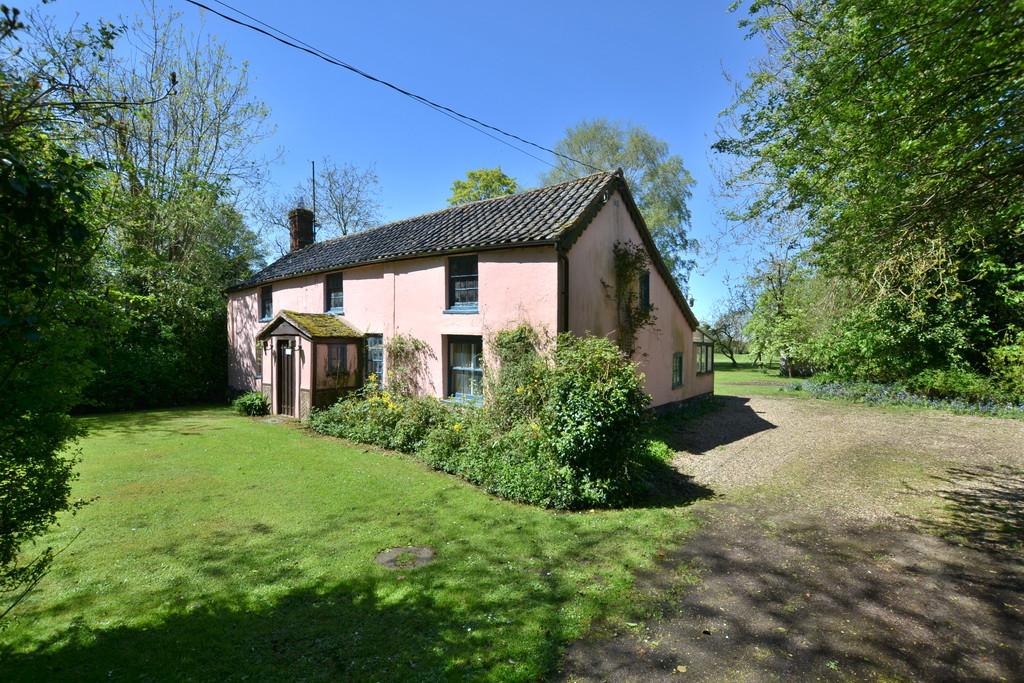 Ashfield Road, Norton, Suffolk BY AUCTION 3 bed detached house £375,000