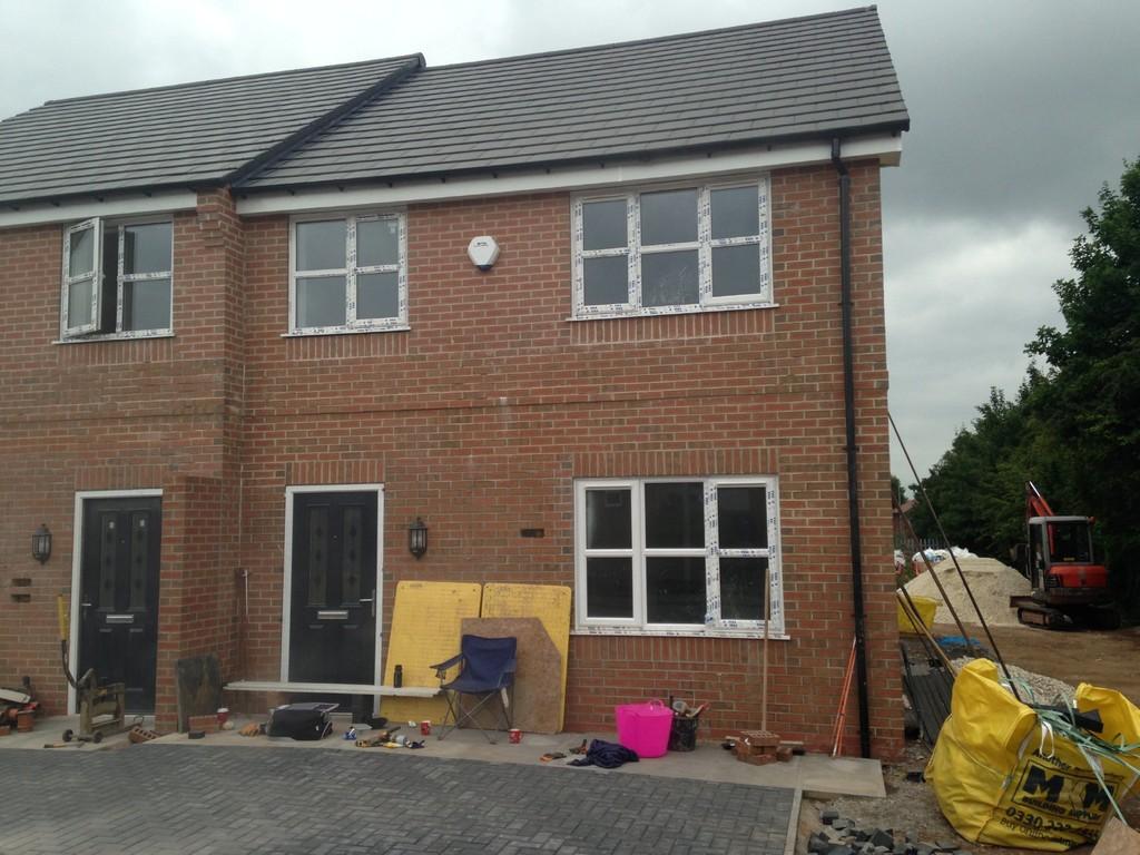 Cavendish Road, WORKSOP 3 bed semidetached house £595 pcm (£137 pw)