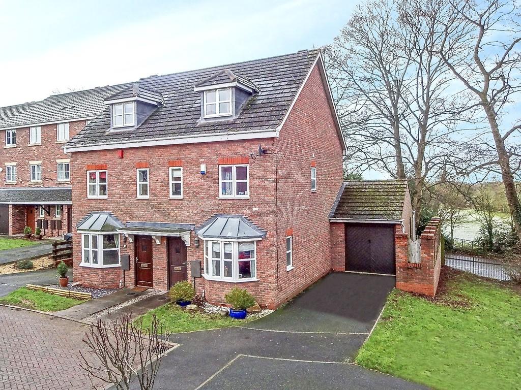 Mallow Drive, Woodland Grange, Bromsgrove, B61 0UP 3 bed semidetached