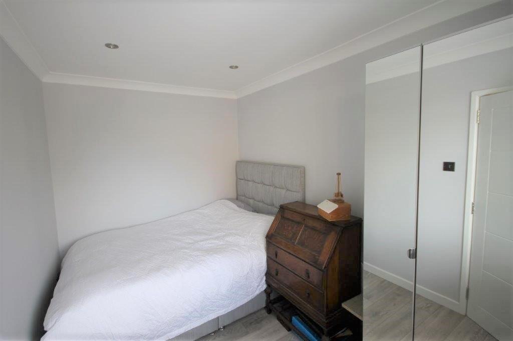 Southview Close, Southwick BN42 1 bed apartment £875 pcm (£202 pw)