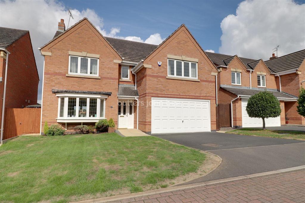 Oak Drive, Scholar Green 4 bed detached house £350,000