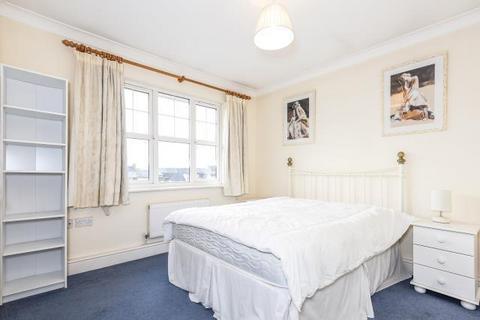 2 bedroom flat to rent, Bedford Road,  Reading,  RG1