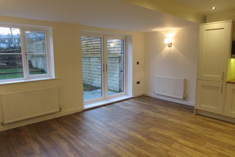 4 bedroom townhouse to rent - Sycamore Grove , Eastburn  BD20