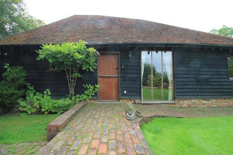 1 bedroom detached house to rent, Nimrod Hall Farm, Sissinghurst Road, Biddenden, TN27 8EU