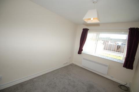 1 bedroom ground floor flat to rent, Pine Tree Close, Bridgwater