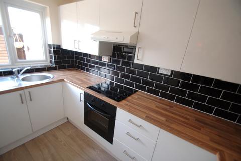 1 bedroom ground floor flat to rent, Pine Tree Close, Bridgwater