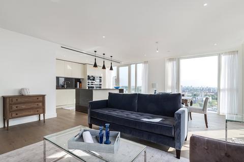 3 bedroom apartment to rent - Admiralty House, 150 Vaughan Way, E1W