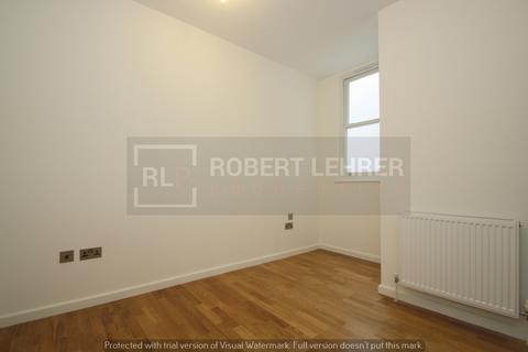 2 bedroom flat to rent, Archway Road, Highgate, N6