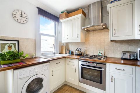 2 bedroom flat to rent, Milson Road, Kensington Olympia, W14