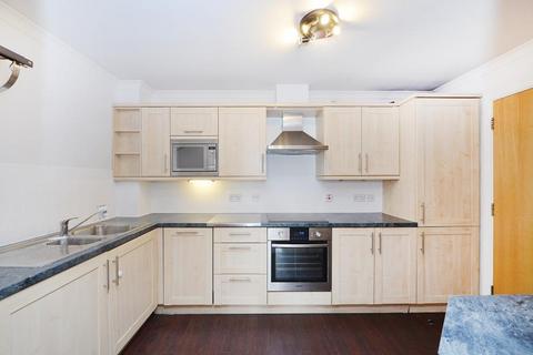 3 bedroom flat to rent, Brigantine Court Limehouse E14
