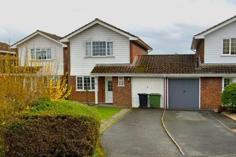 3 bedroom link detached house to rent, Sandown Drive,  Hereford,  HR4