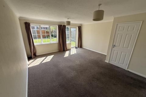 3 bedroom link detached house to rent, Sandown Drive,  Hereford,  HR4
