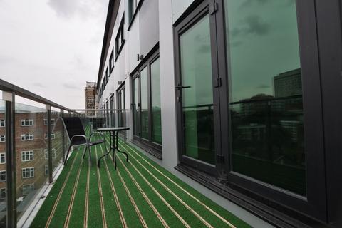 undefined, Commercial Road, London E1