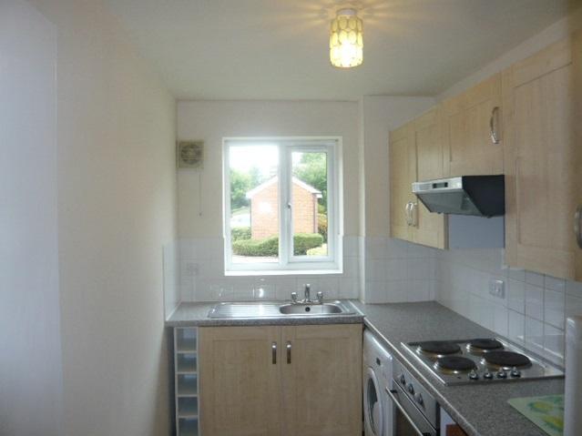 Apartment in Feltham - View 2