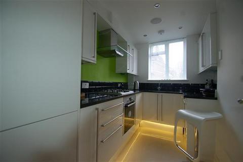 3 bedroom apartment to rent, Upper Richmond Road, Putney