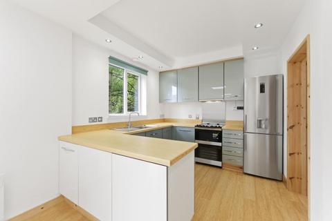 2 bedroom apartment to rent, Finchley Road, West Hampstead, NW3