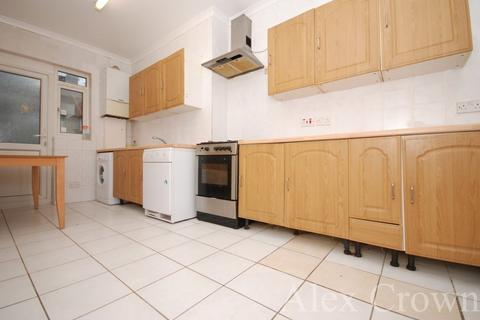 4 bedroom semi-detached house to rent, Gainsborough Gardens, Golders Green