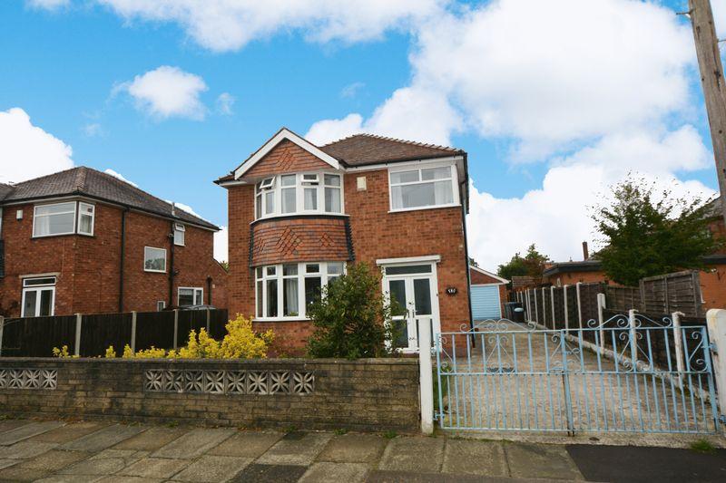Drayton Drive, Heald Green, Cheadle 3 bed detached house £355,000