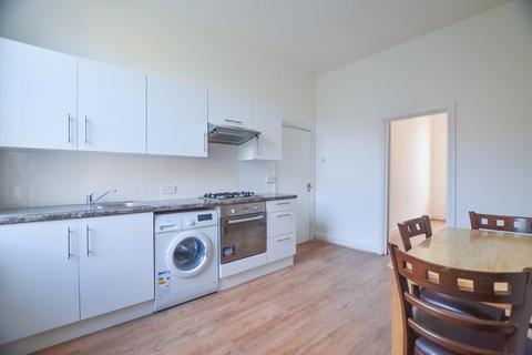 4 bedroom maisonette to rent, Amhurst Road, Hackney Central E8